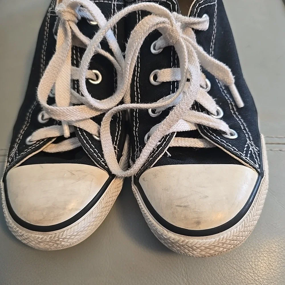 Converse Chuck Taylor All Star‎ Low Top Women's Size 7 Black White Canvas Shoes